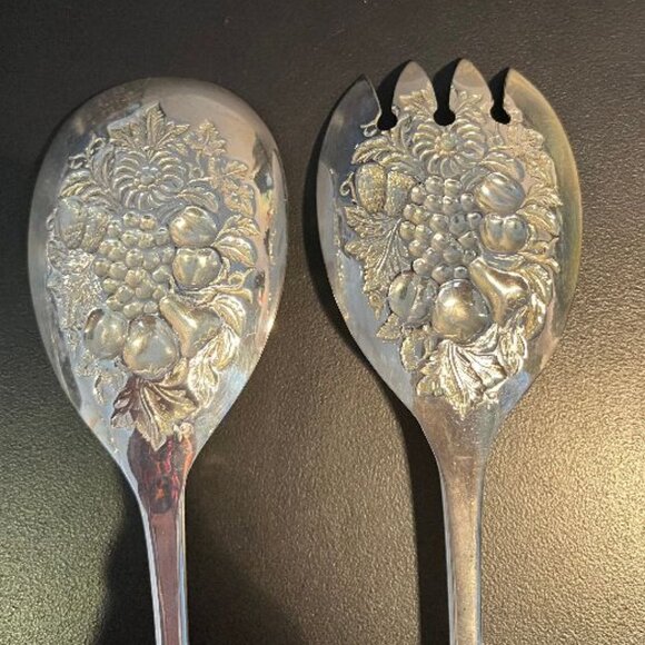Vintage EPNS England Silverplate Grapevine Design Salad Serving Set - Picture 4 of 8